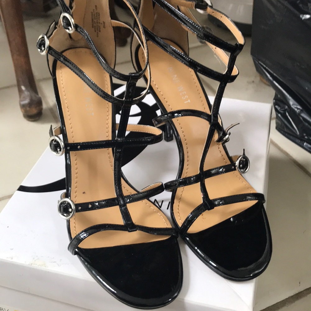 Size 8.5 patent leather strappy heels